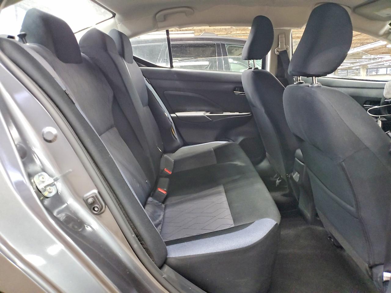 2025 NISSAN VERSA SV photo 10
