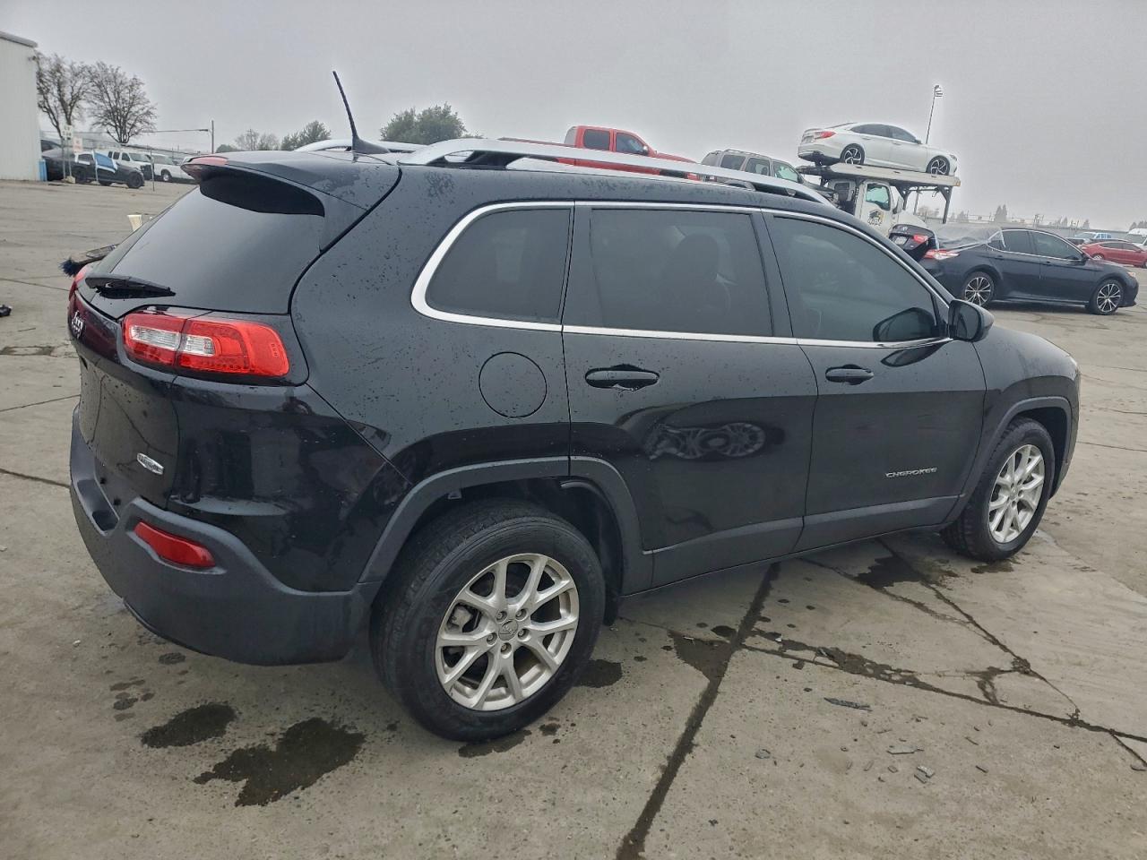 2017 JEEP CHEROKEE LATITUDE photo 3