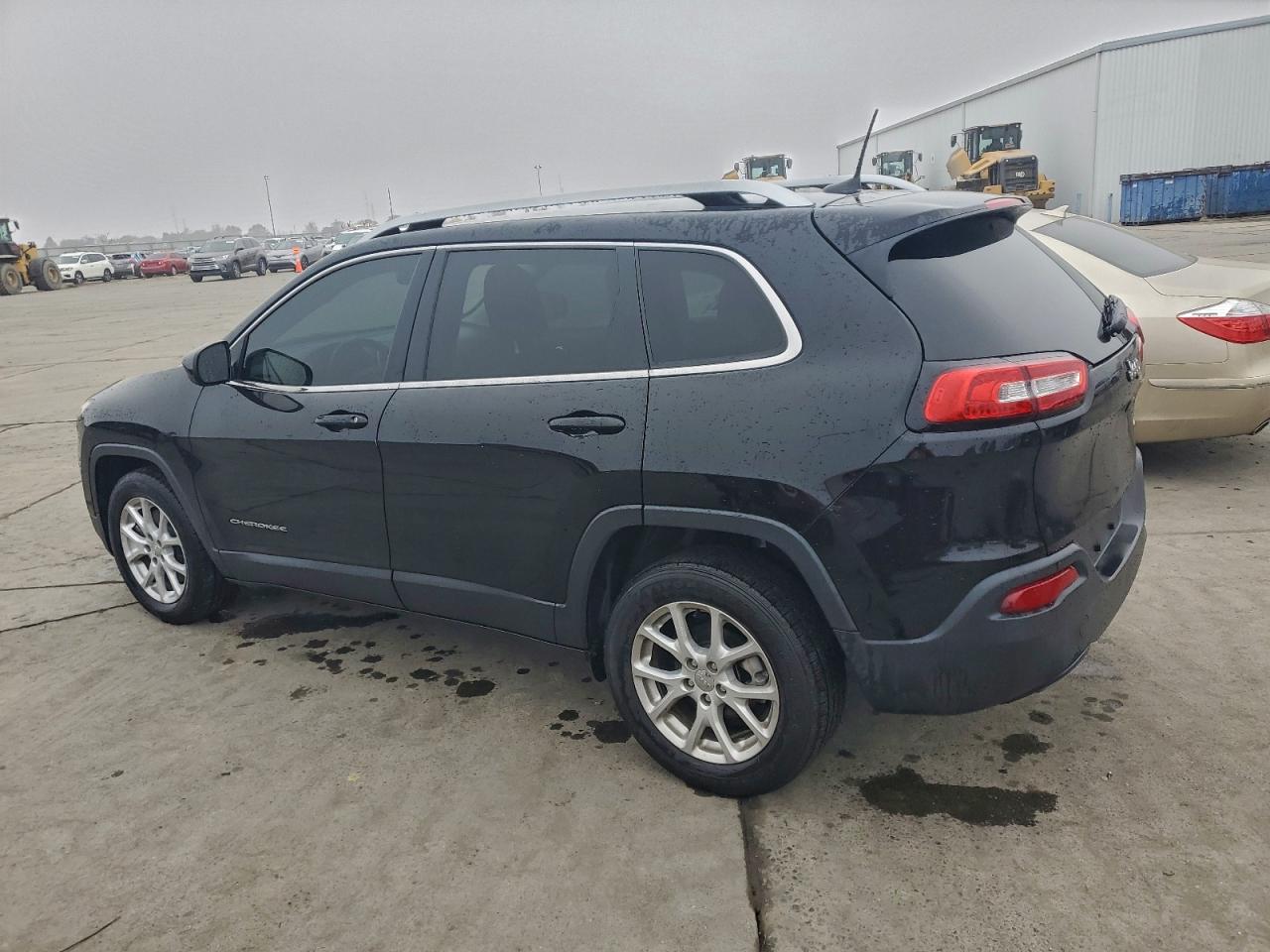 2017 JEEP CHEROKEE LATITUDE photo 2