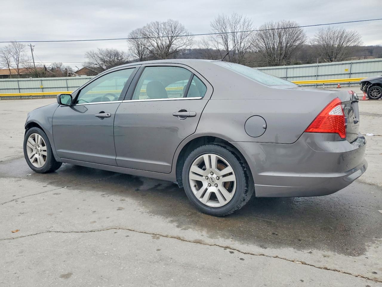 2011 FORD FUSION SE photo 2