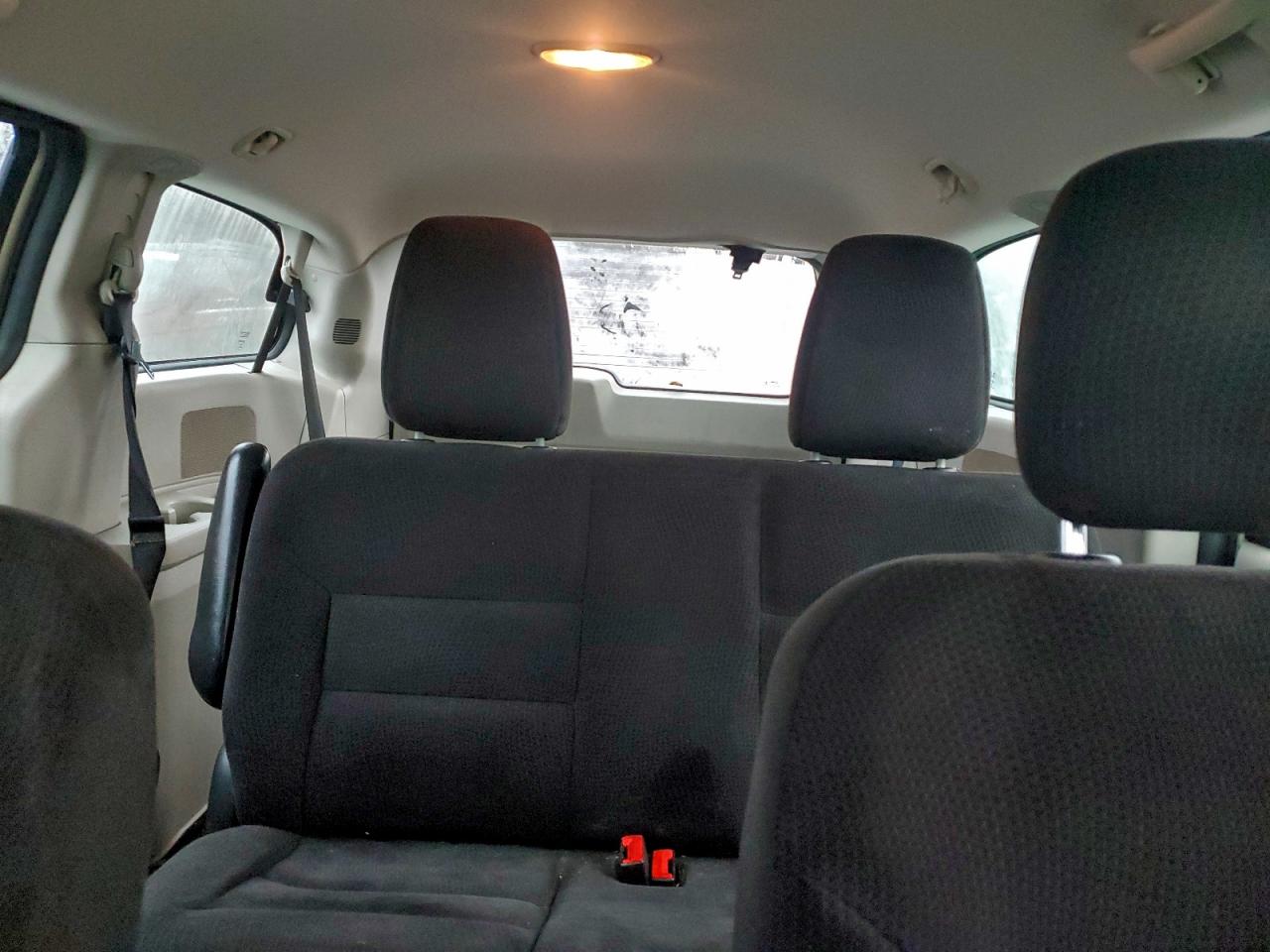 2015 DODGE GRAND CARAVAN SE photo 10