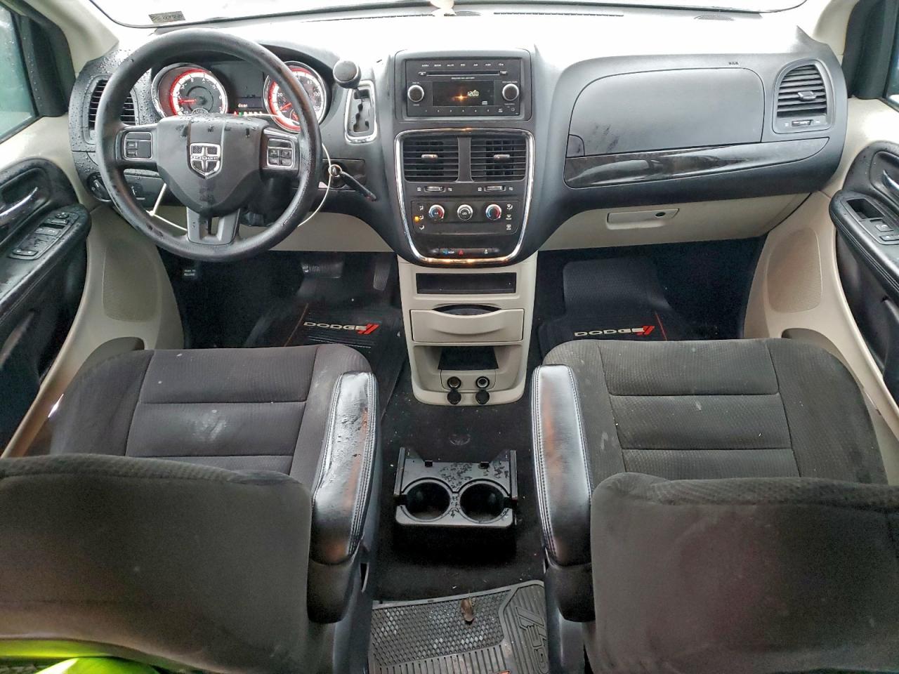 2015 DODGE GRAND CARAVAN SE photo 8