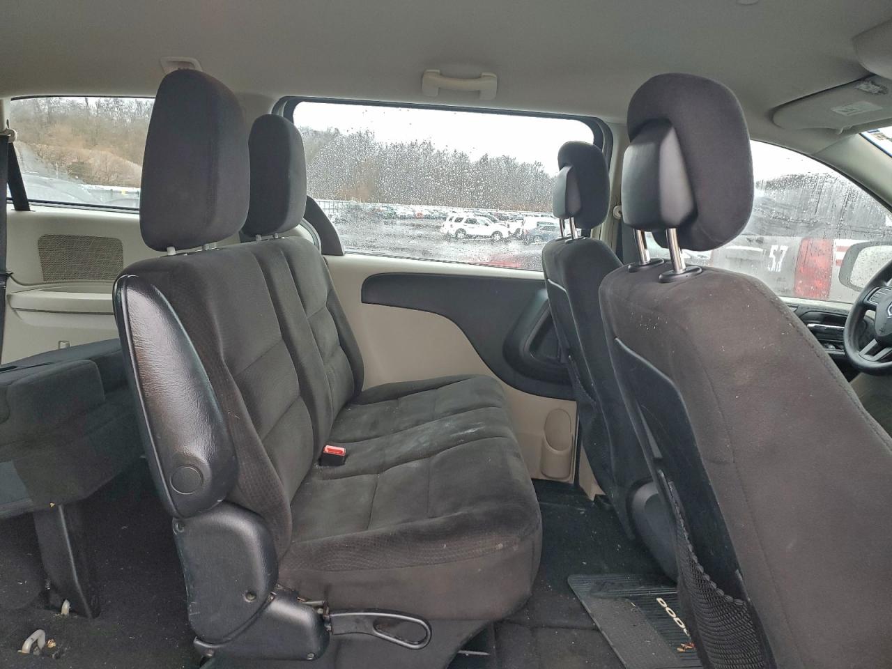 2015 DODGE GRAND CARAVAN SE photo 11
