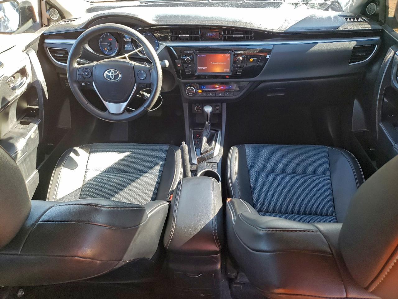 2016 TOYOTA COROLLA L photo 15