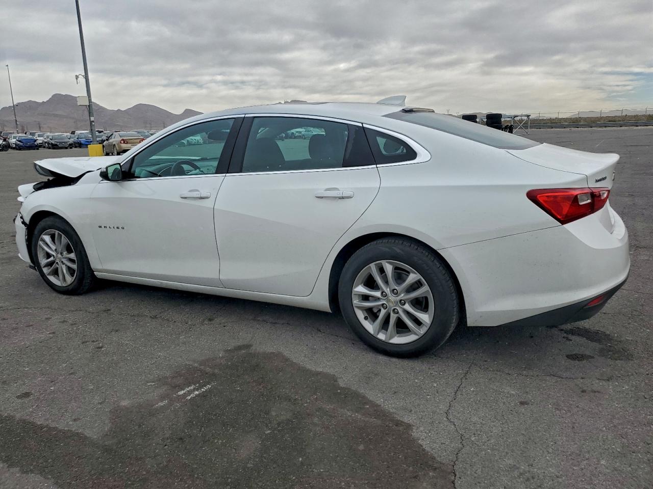 2018 CHEVROLET MALIBU LT photo 3