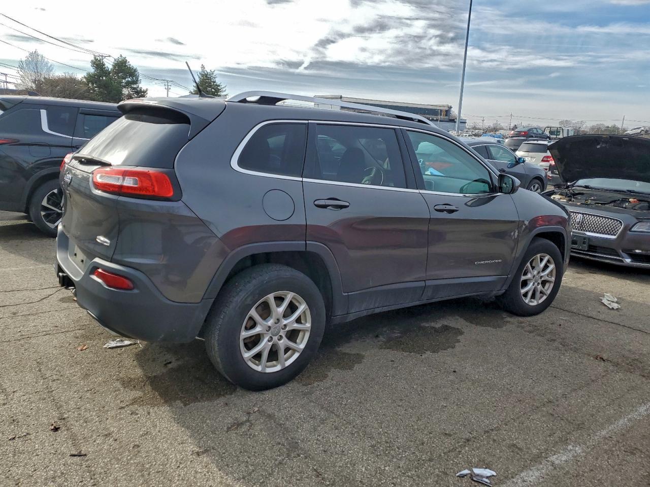 2015 JEEP CHEROKEE LATITUDE photo 5