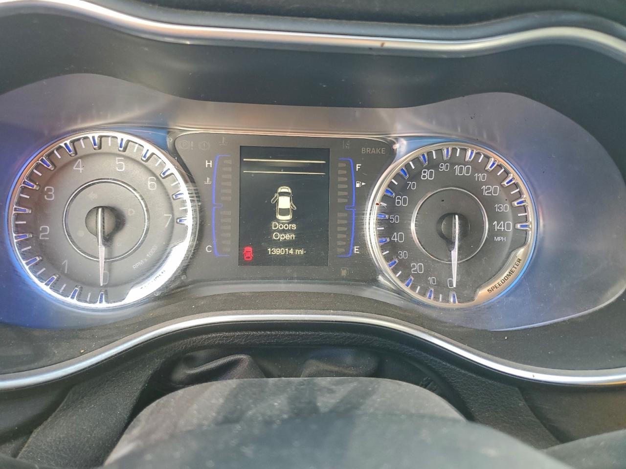 2016 CHRYSLER 200 LIMITED photo 9