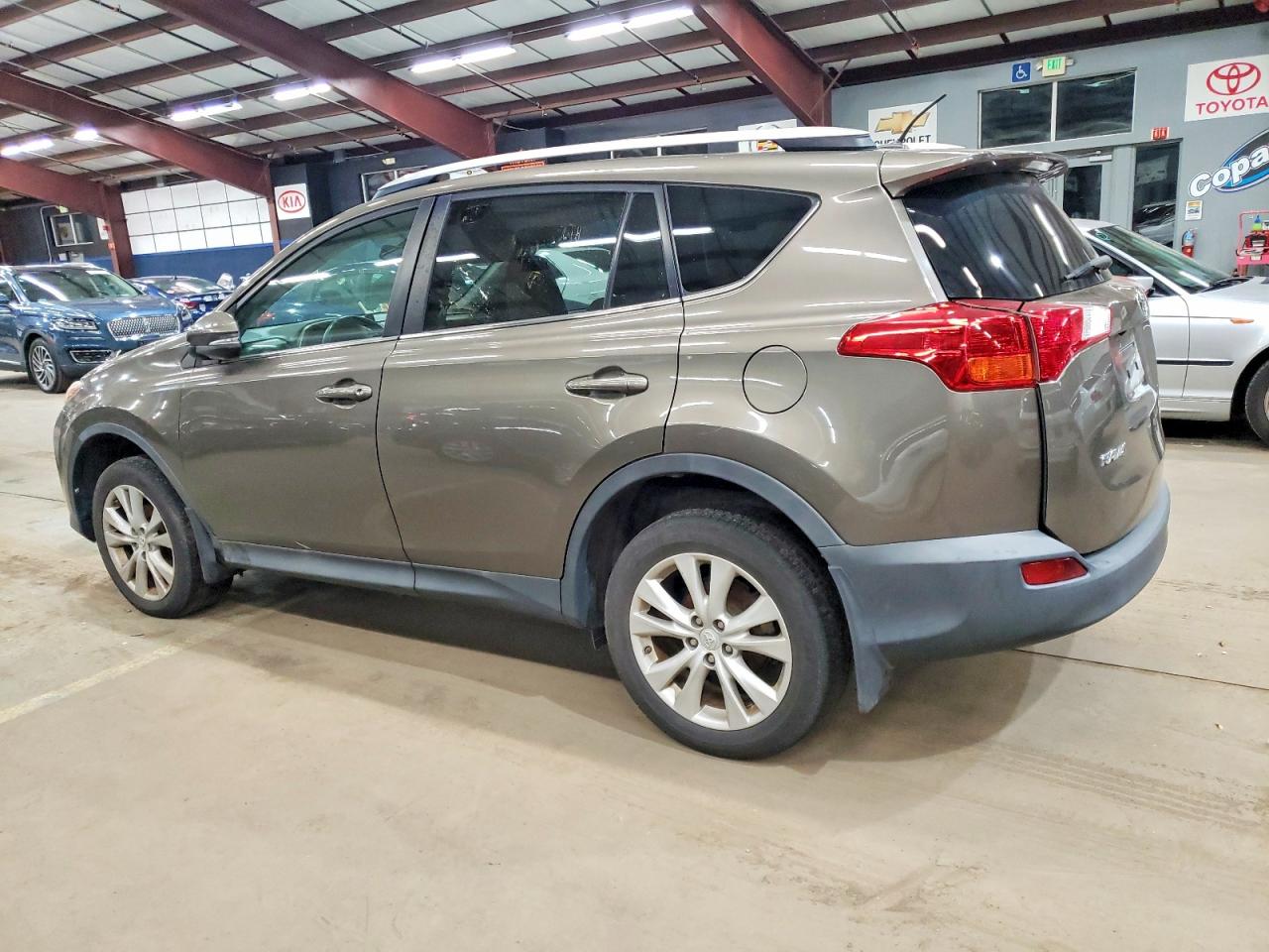 2014 TOYOTA RAV4 LIMITED photo 2