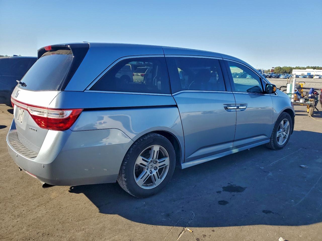 2012 HONDA ODYSSEY TOURING photo 5