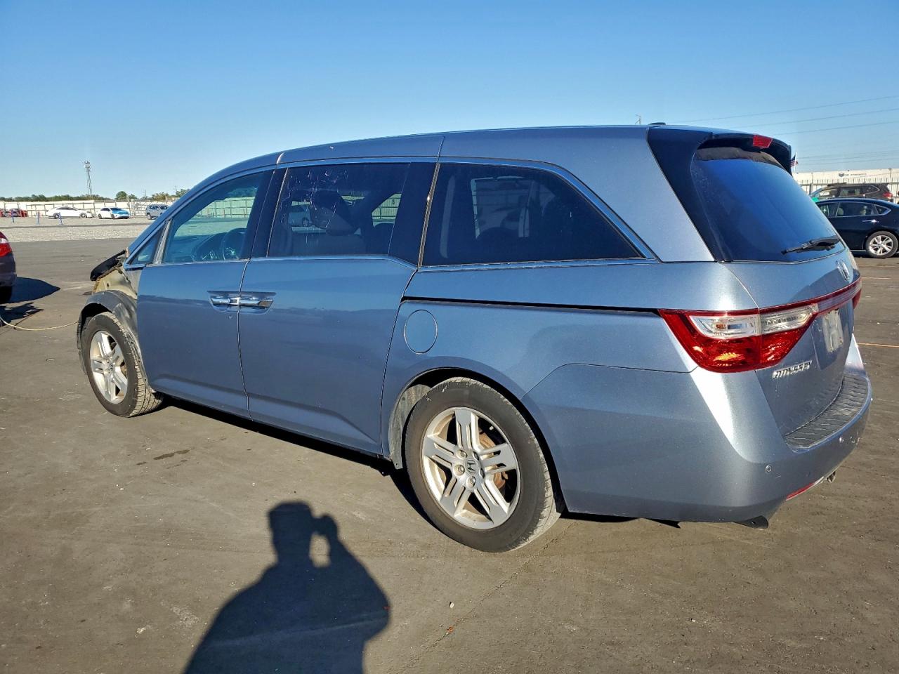 2012 HONDA ODYSSEY TOURING photo 3