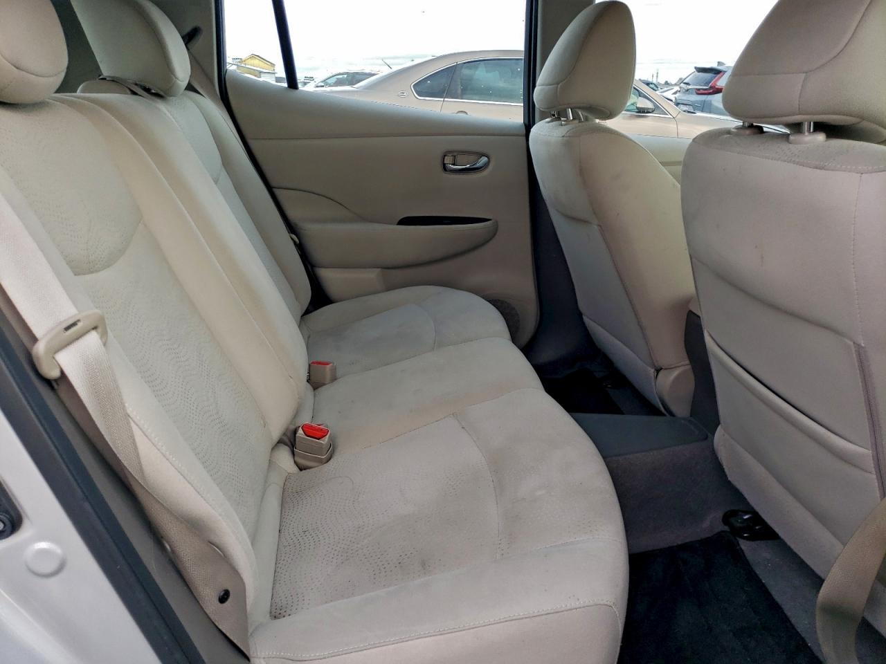 2017 NISSAN LEAF S photo 10