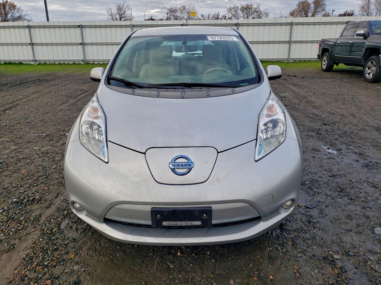 2017 NISSAN LEAF S photo 5