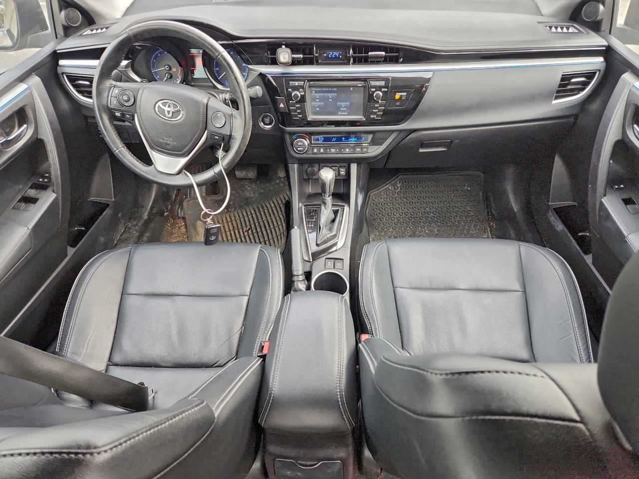 2015 TOYOTA COROLLA L photo 8