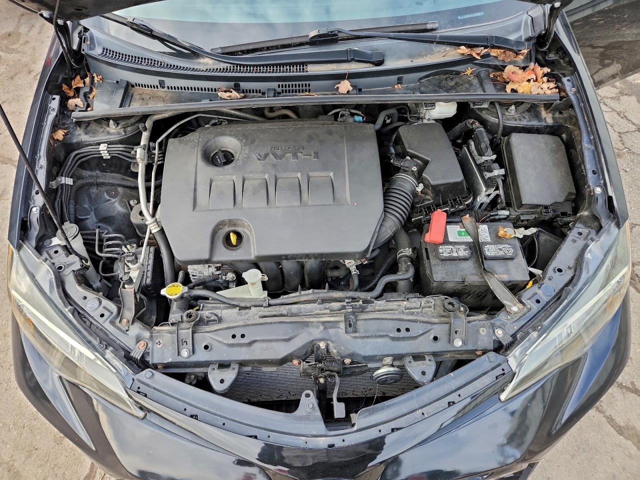 2015 TOYOTA COROLLA L photo 11