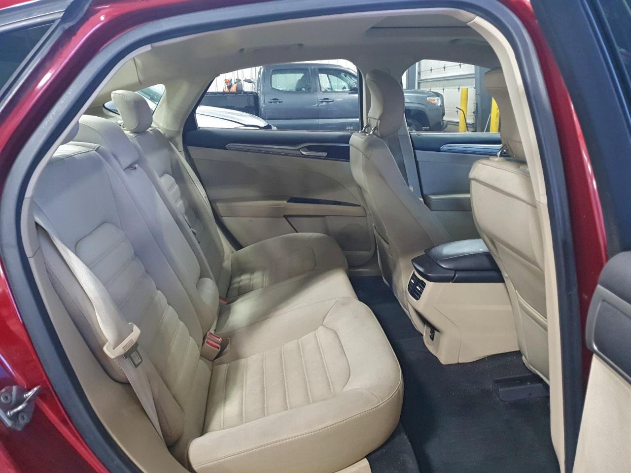 2013 FORD FUSION SE photo 10