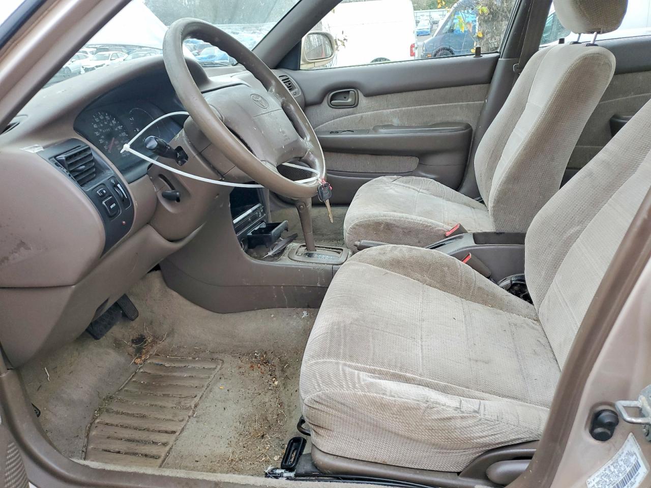 1996 TOYOTA COROLLA DX photo 13