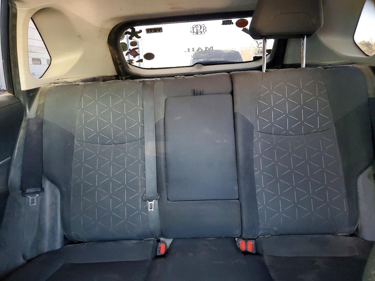 2021 TOYOTA RAV4 XLE photo 19