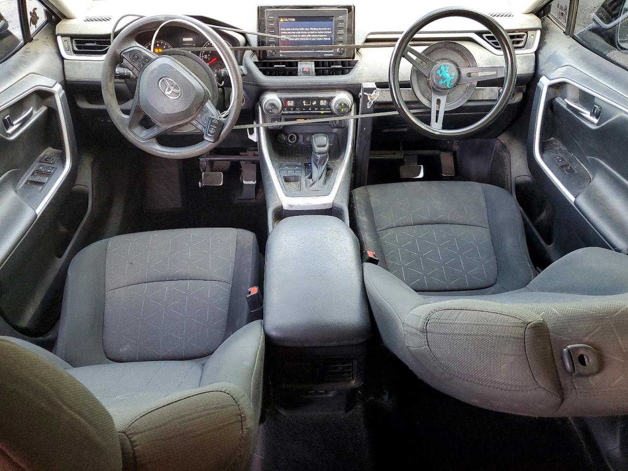 2021 TOYOTA RAV4 XLE photo 15