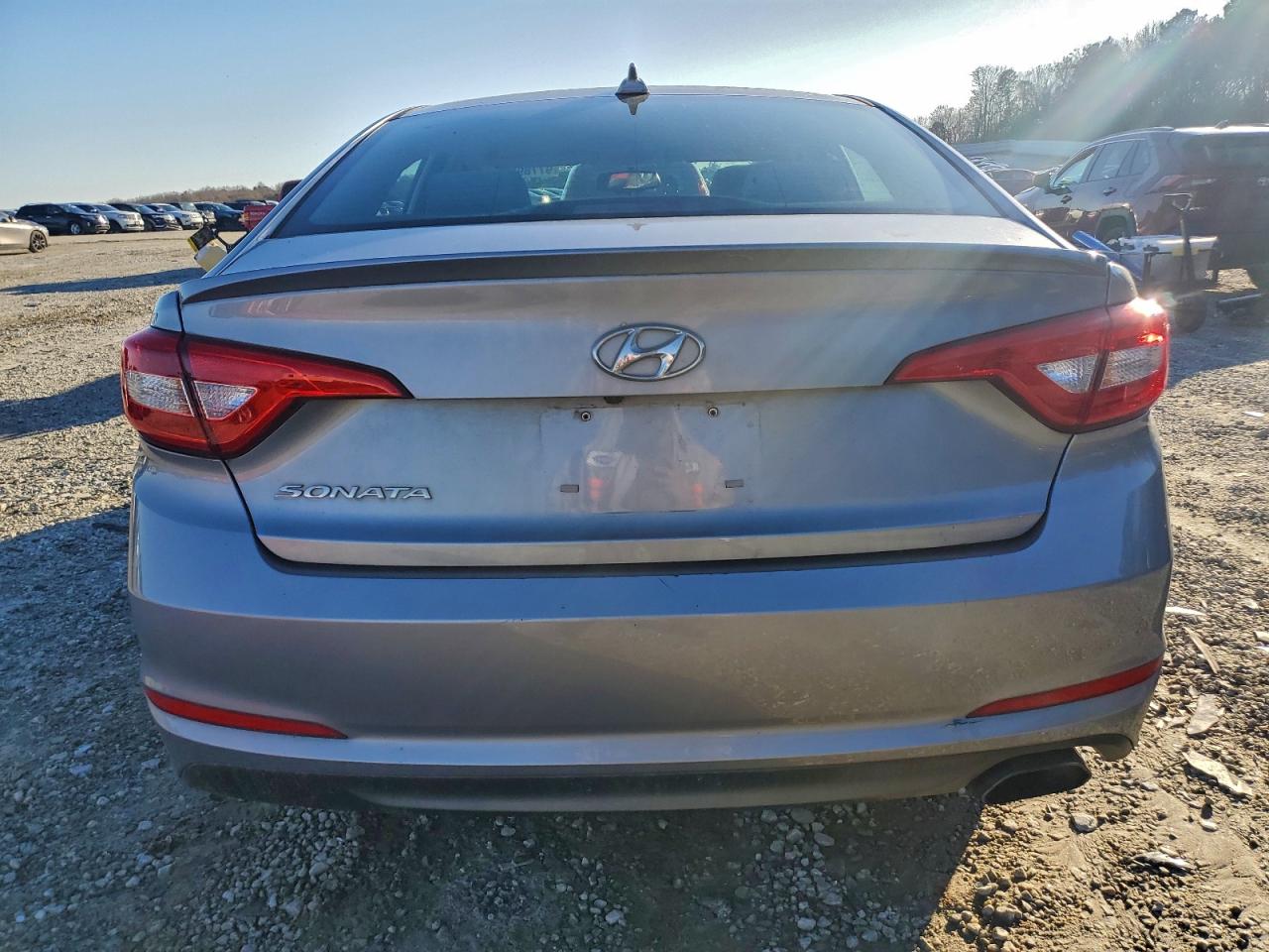 2017 HYUNDAI SONATA SE photo 6