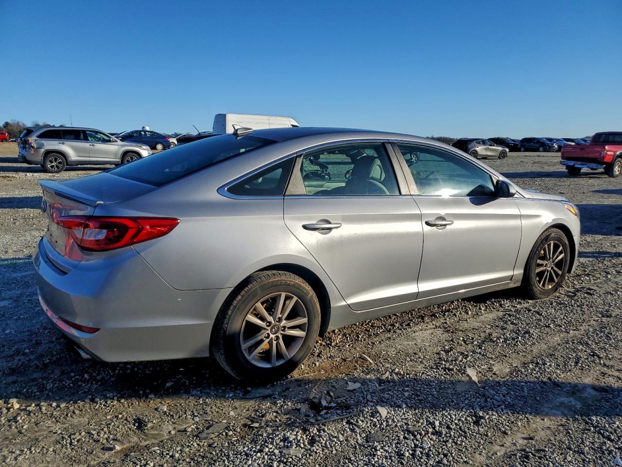 2017 HYUNDAI SONATA SE photo 3