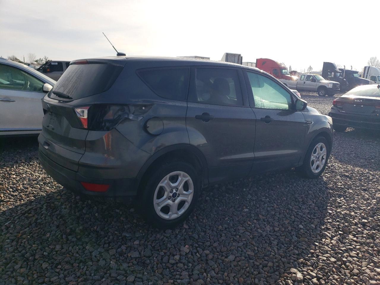 2017 FORD ESCAPE S photo 3