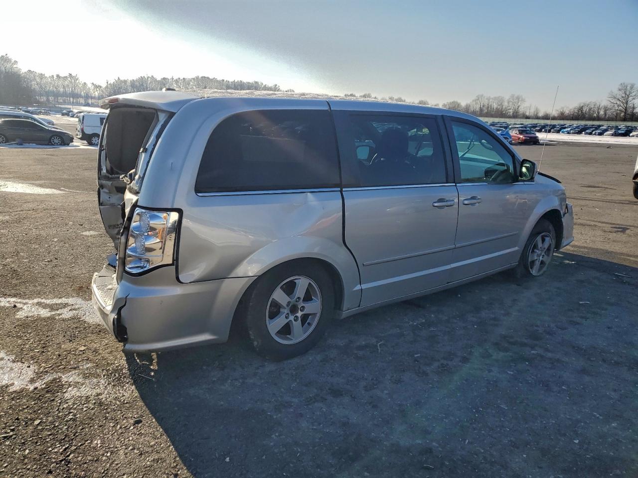 2012 DODGE GRAND CARAVAN CREW photo 3