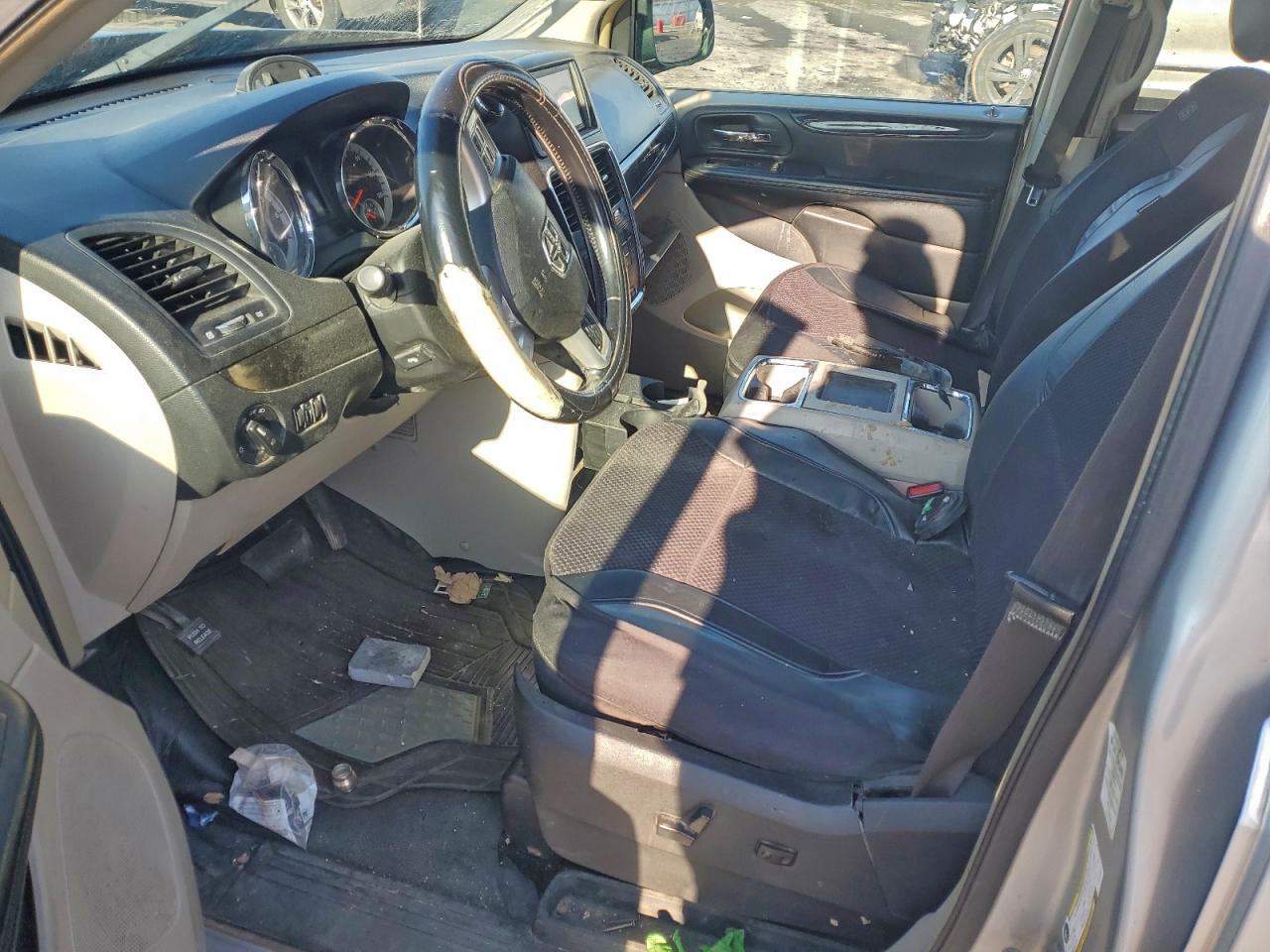 2012 DODGE GRAND CARAVAN CREW photo 7