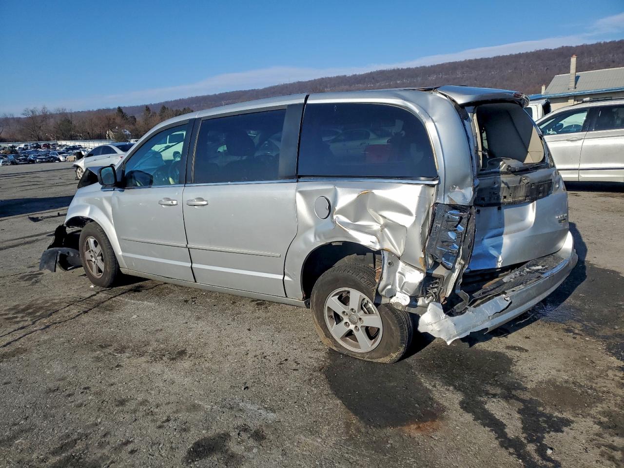 2012 DODGE GRAND CARAVAN CREW photo 2