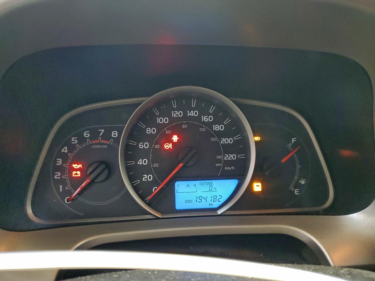 2014 TOYOTA RAV4 XLE photo 9