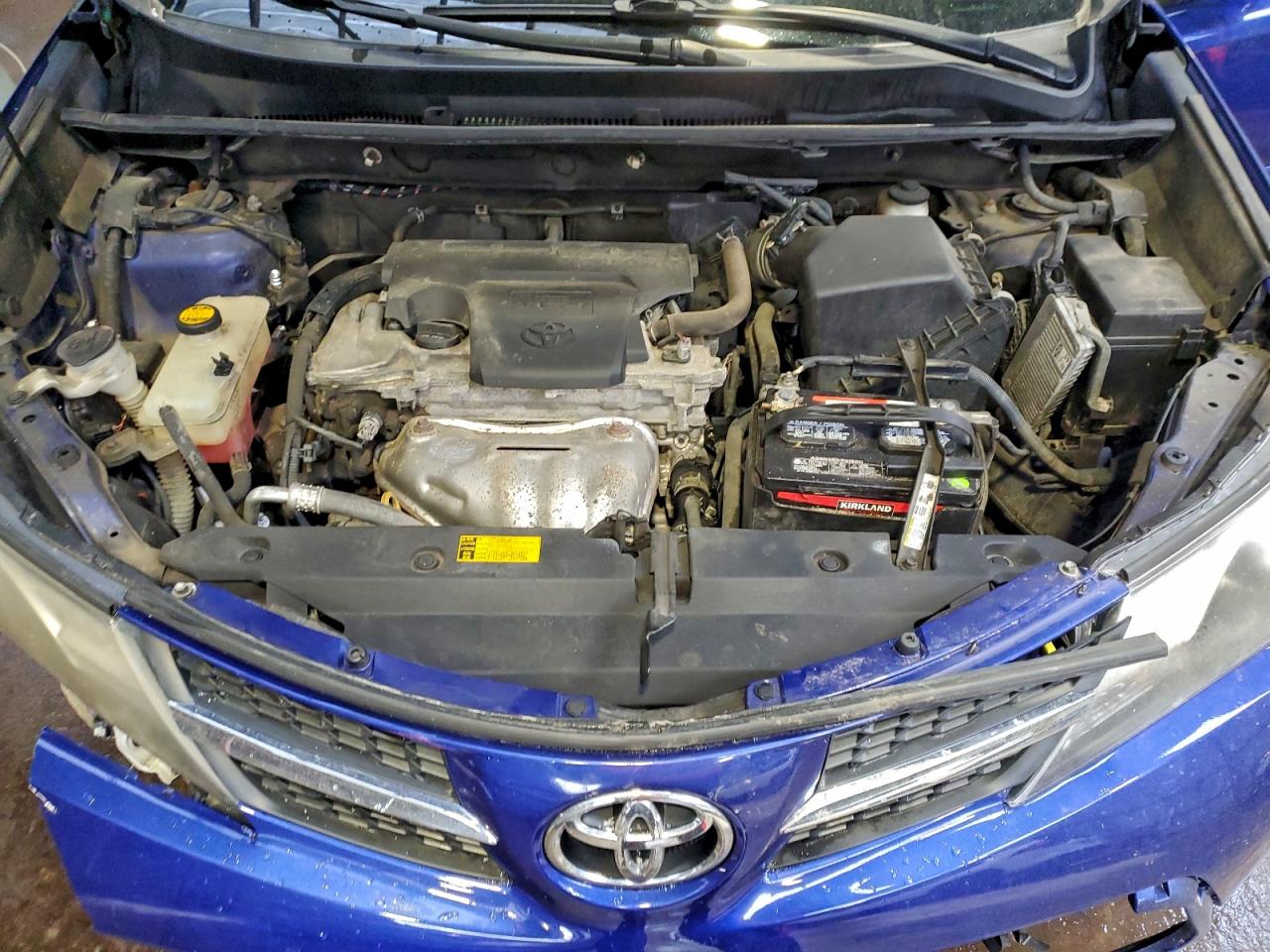 2014 TOYOTA RAV4 XLE photo 12