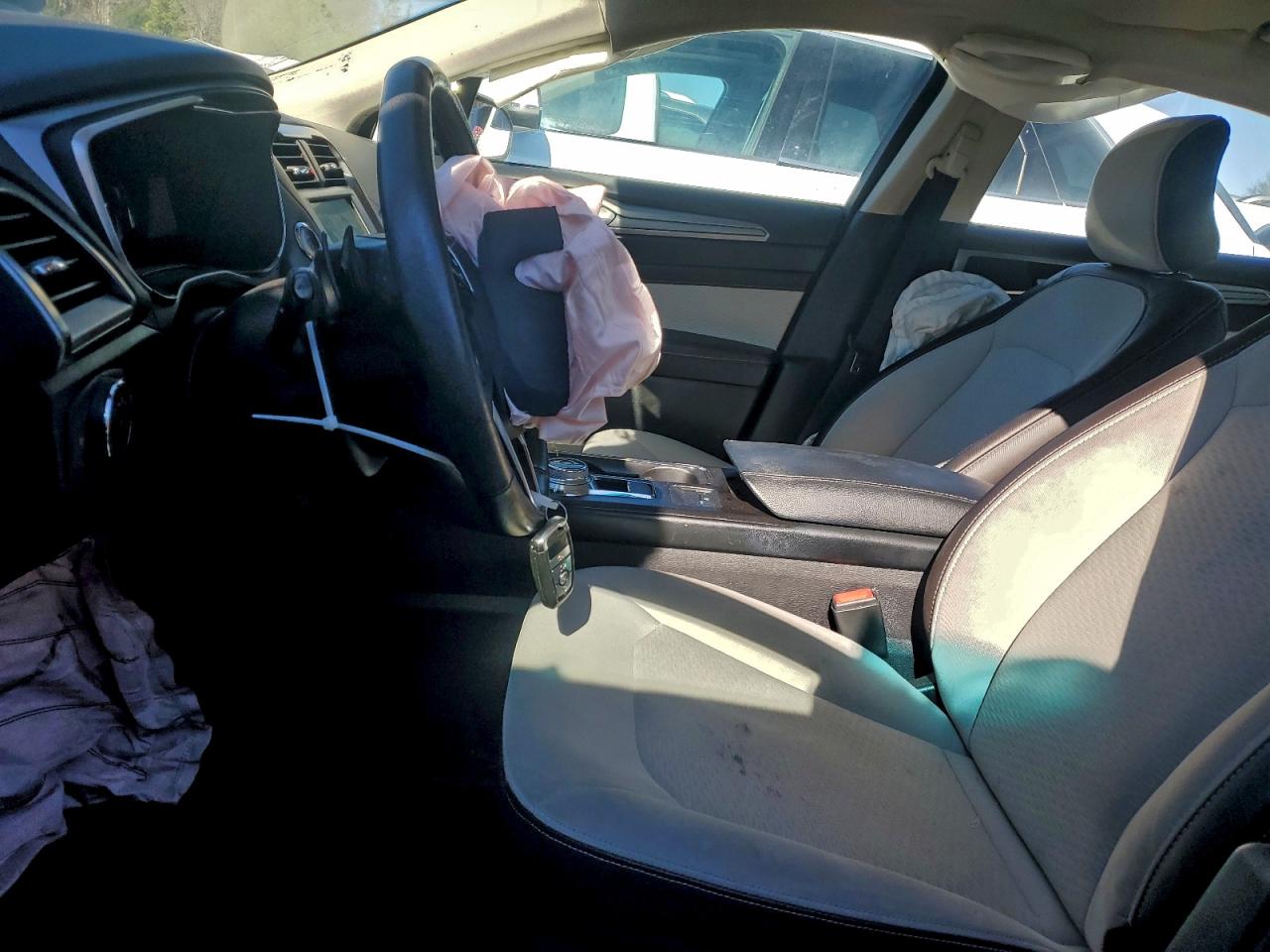 2019 FORD FUSION SE photo 19