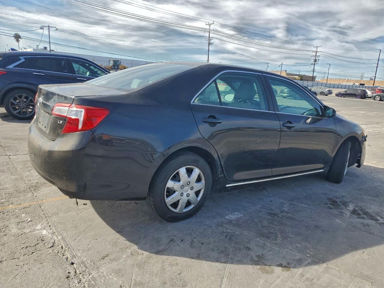 2012 TOYOTA CAMRY BASE photo 3