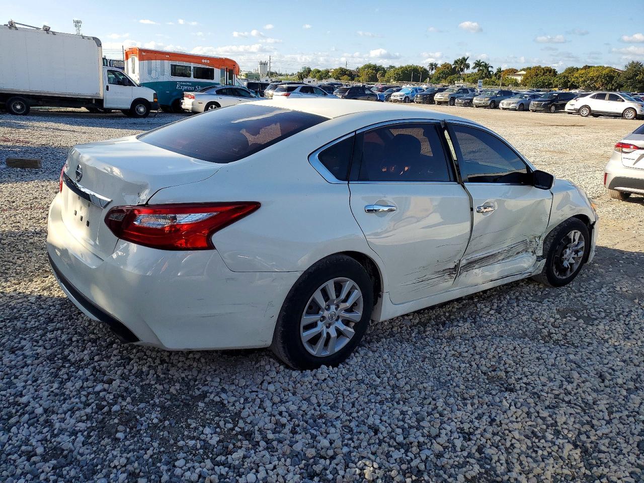 2016 NISSAN ALTIMA 2.5 photo 3