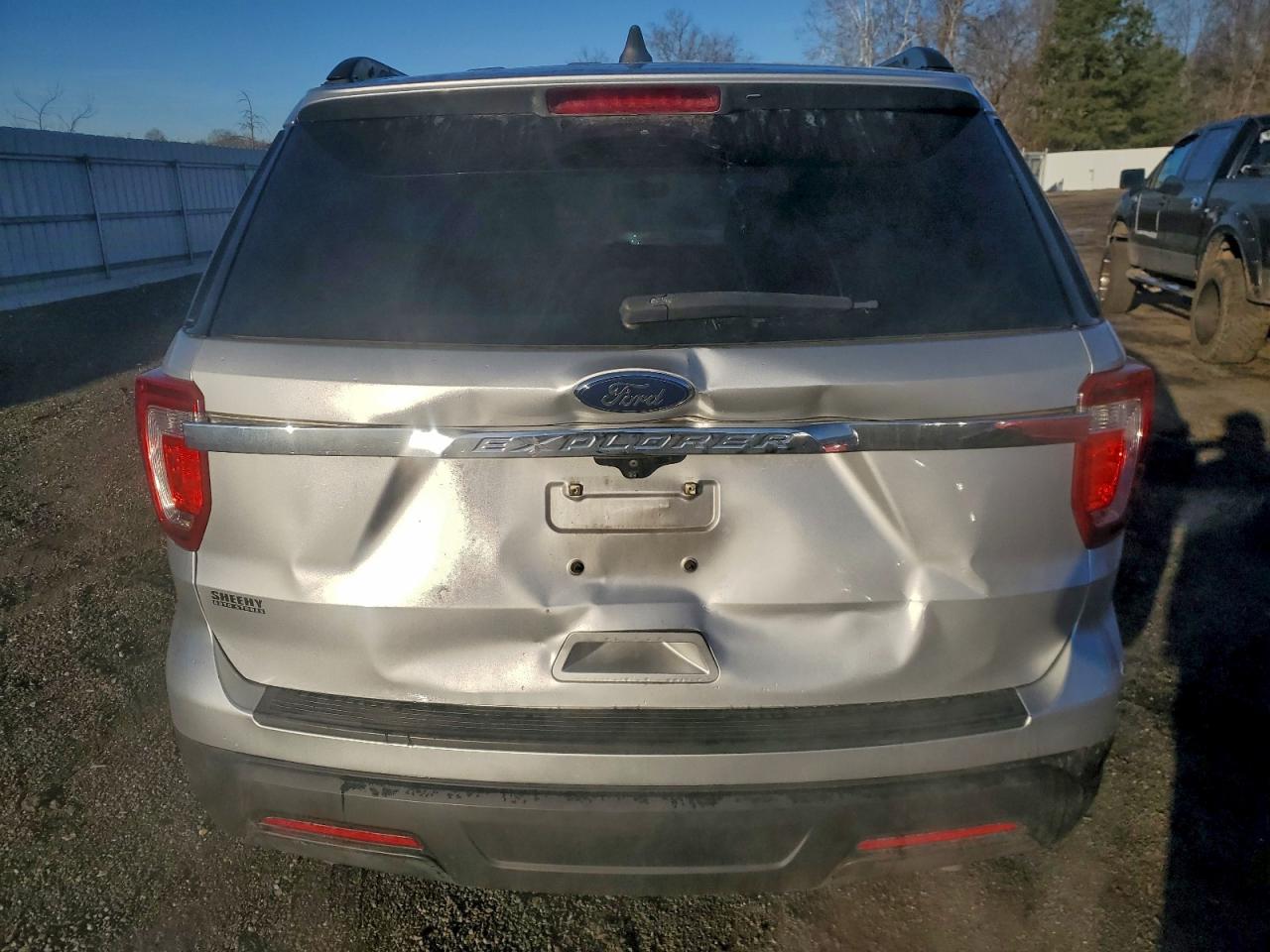 2019 FORD EXPLORER photo 6