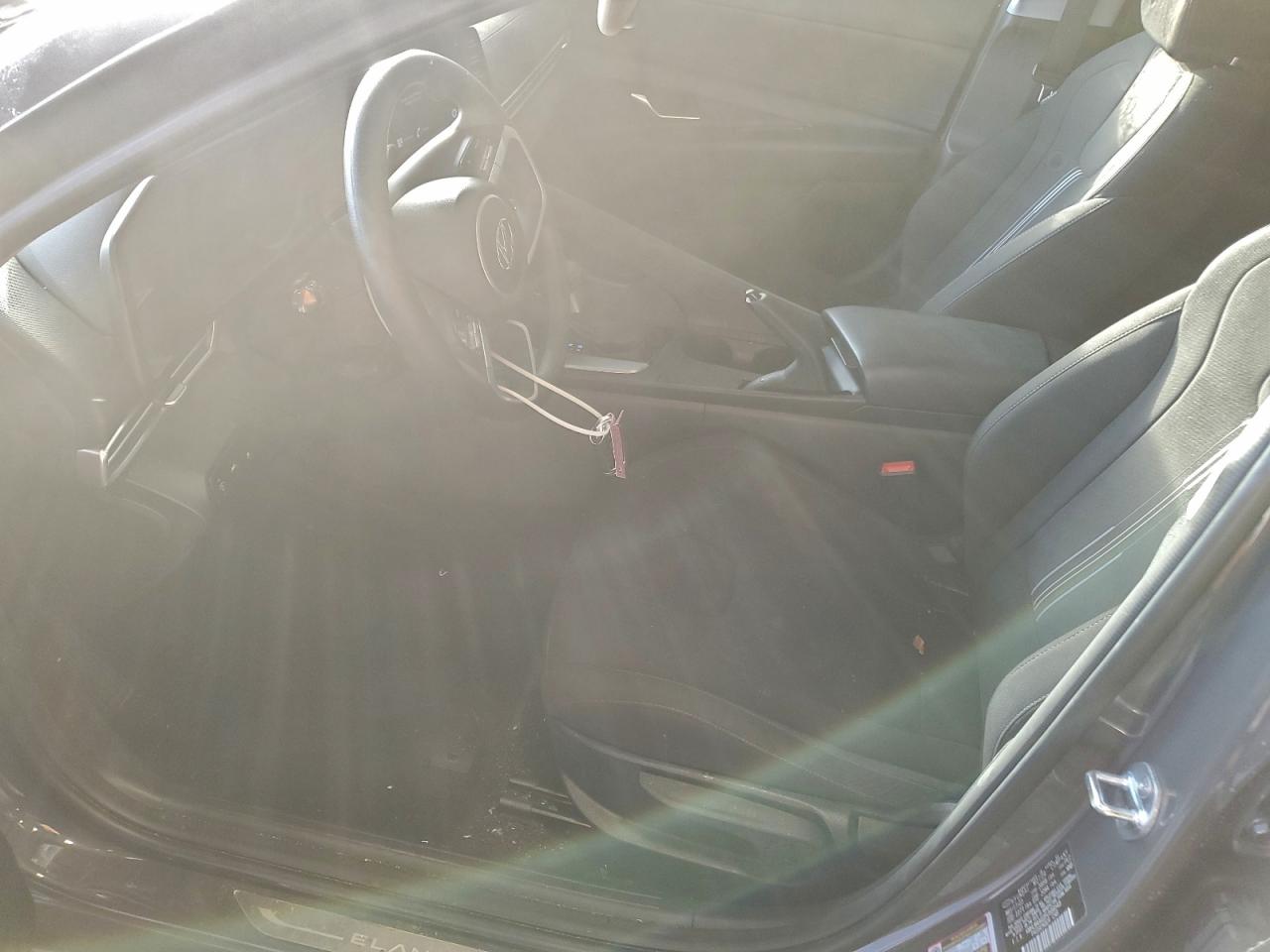 2023 HYUNDAI ELANTRA SEL photo 13