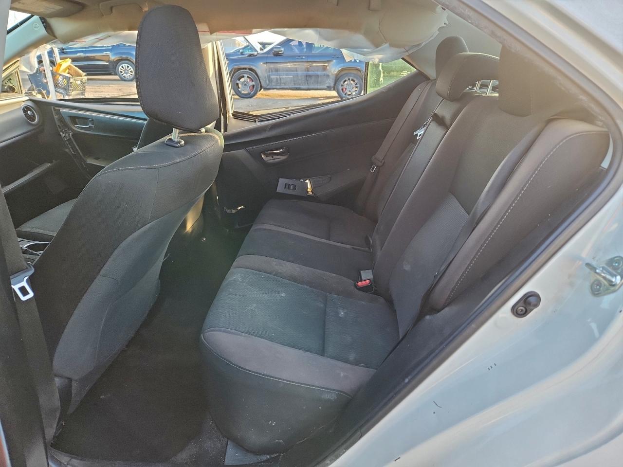 2018 TOYOTA COROLLA L photo 10