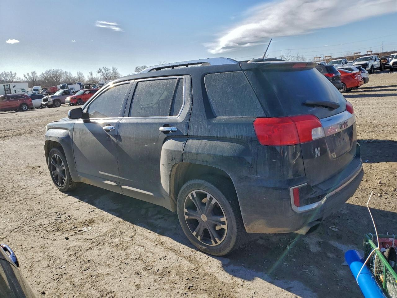 2017 GMC TERRAIN SLT photo 2
