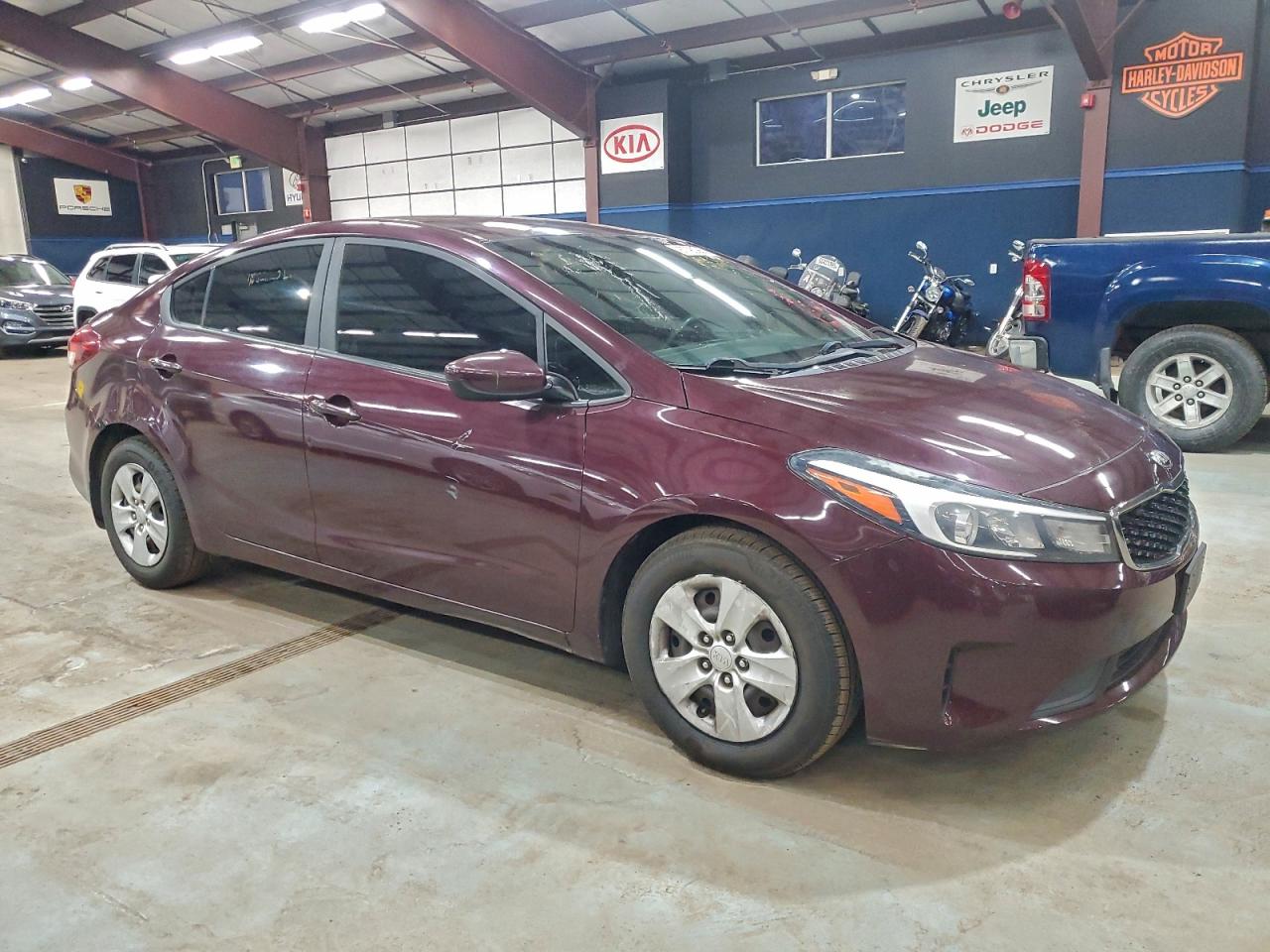 2017 KIA FORTE LX photo 4