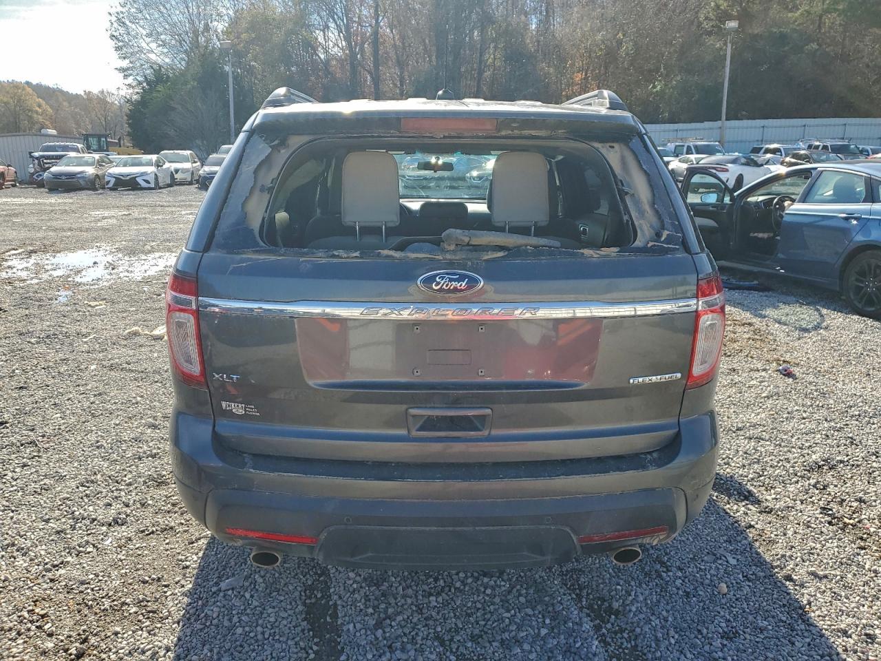 2015 FORD EXPLORER XLT photo 6