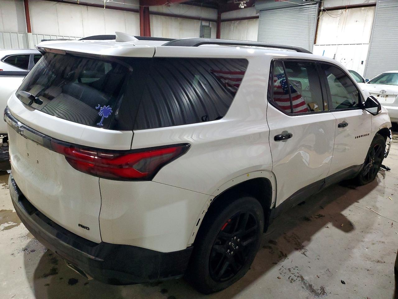 2023 CHEVROLET TRAVERSE PREMIER photo 3