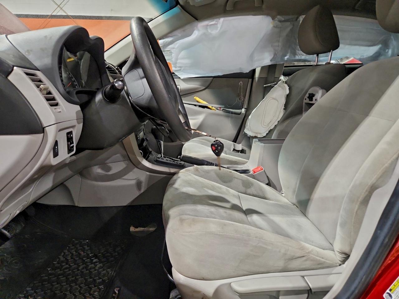 2013 TOYOTA COROLLA BASE photo 13