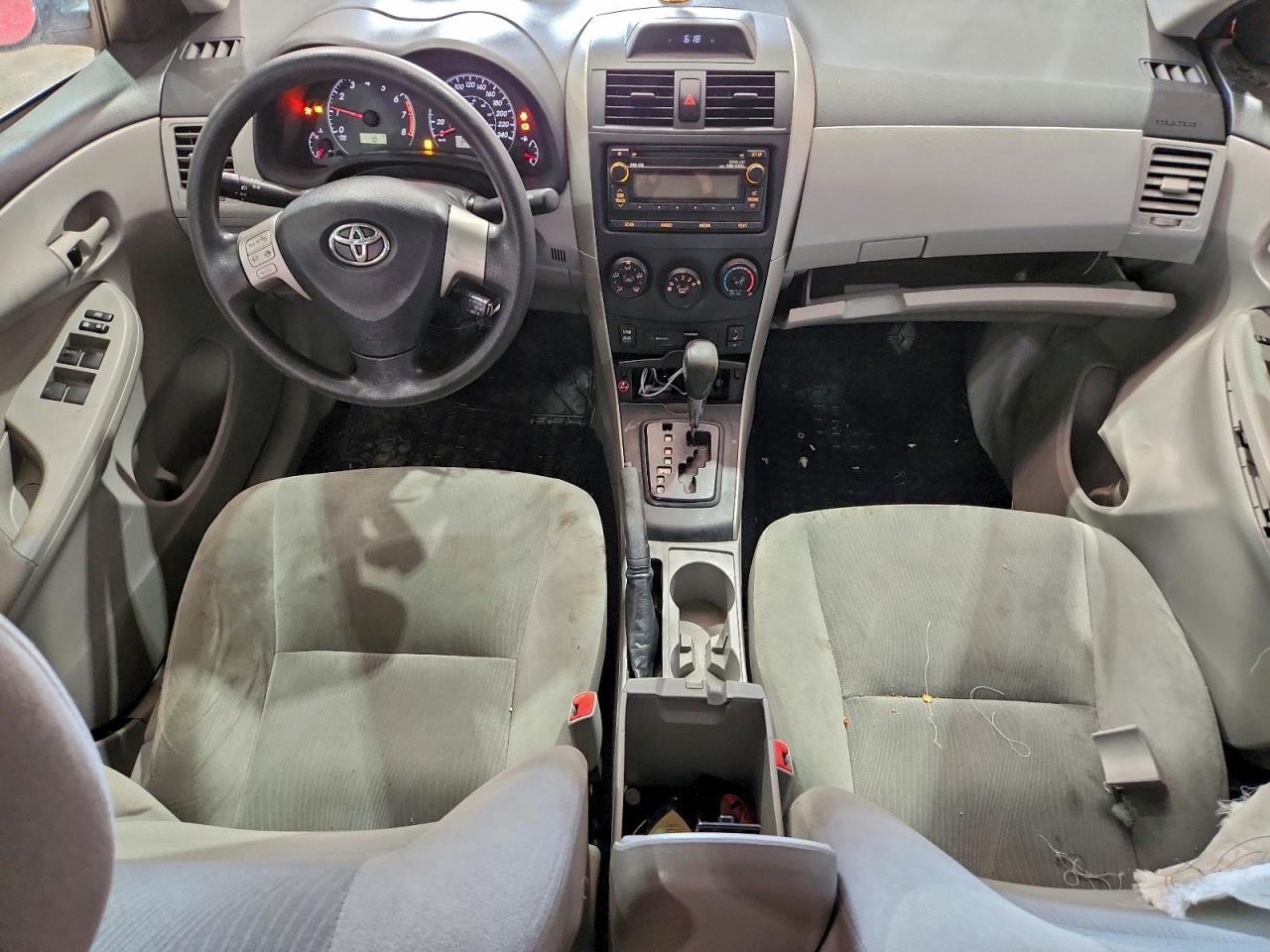 2013 TOYOTA COROLLA BASE photo 15