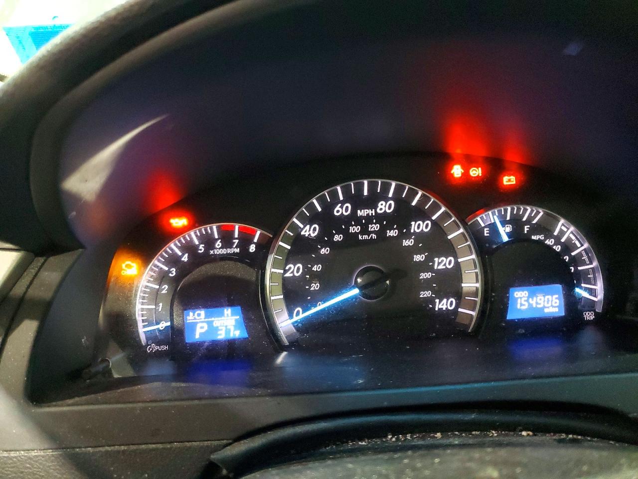 2014 TOYOTA CAMRY SE photo 17