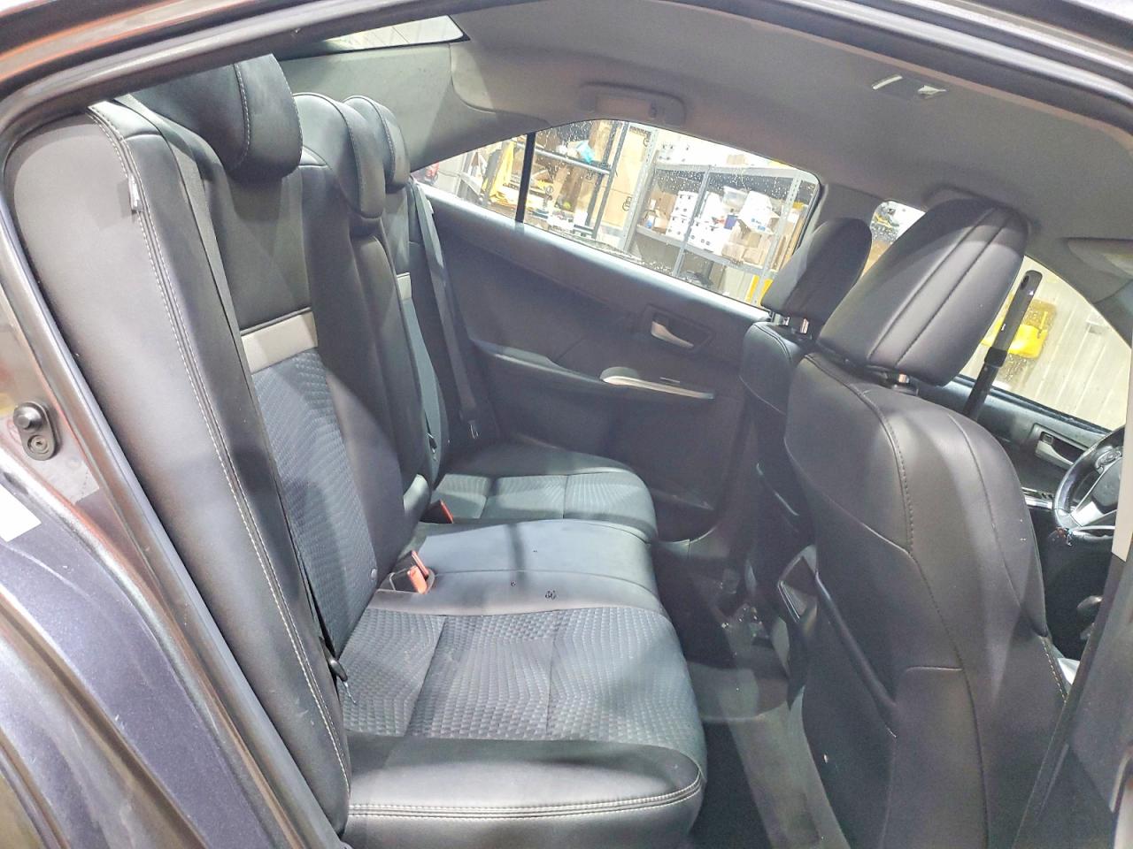 2014 TOYOTA CAMRY SE photo 19