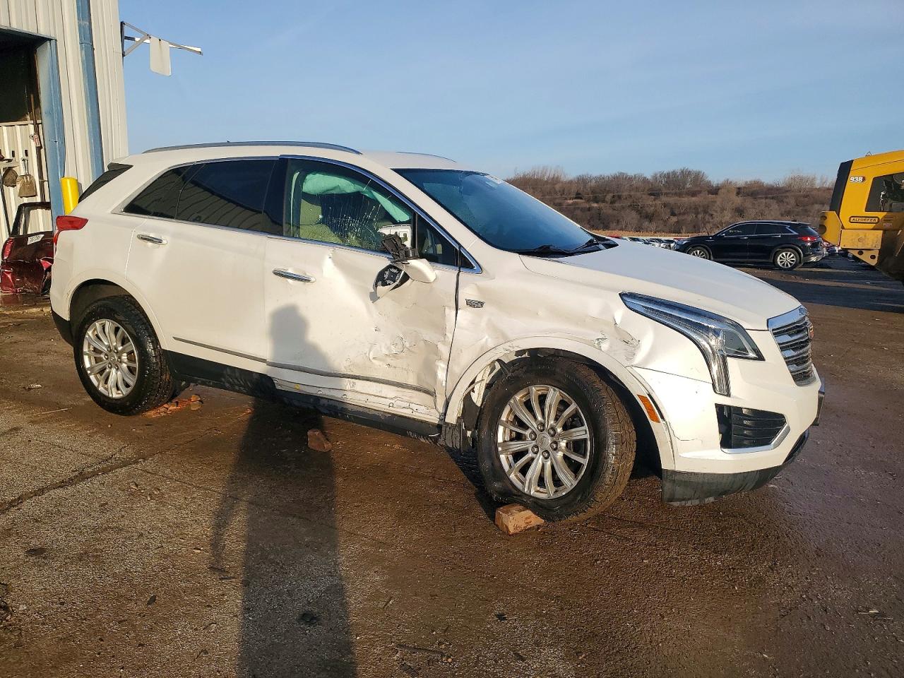 2017 CADILLAC XT5 photo 4