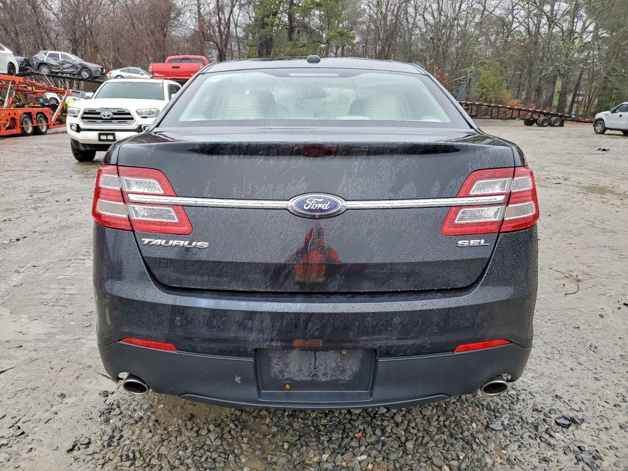 2014 FORD TAURUS SEL photo 6