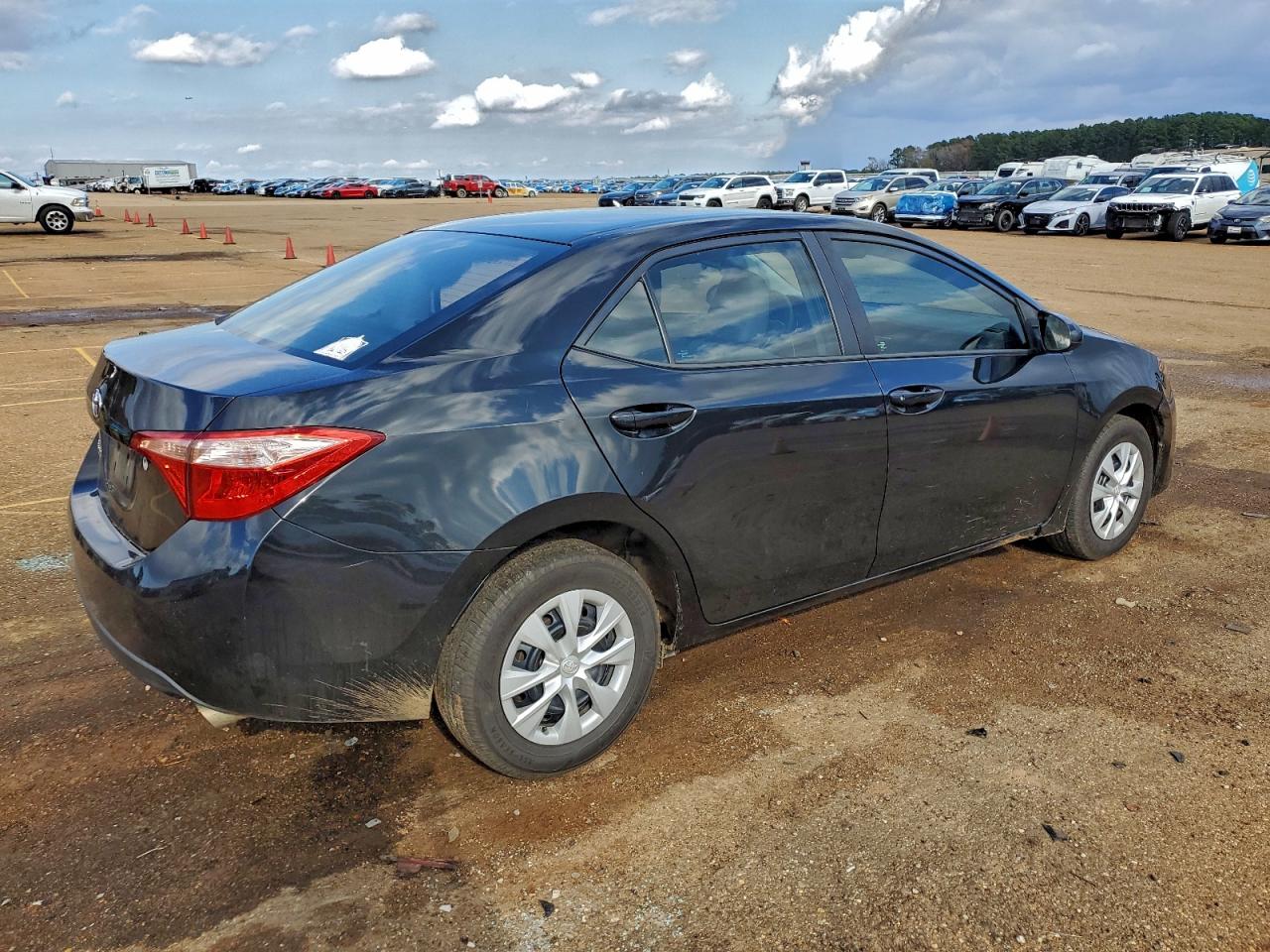 2017 TOYOTA COROLLA L photo 3