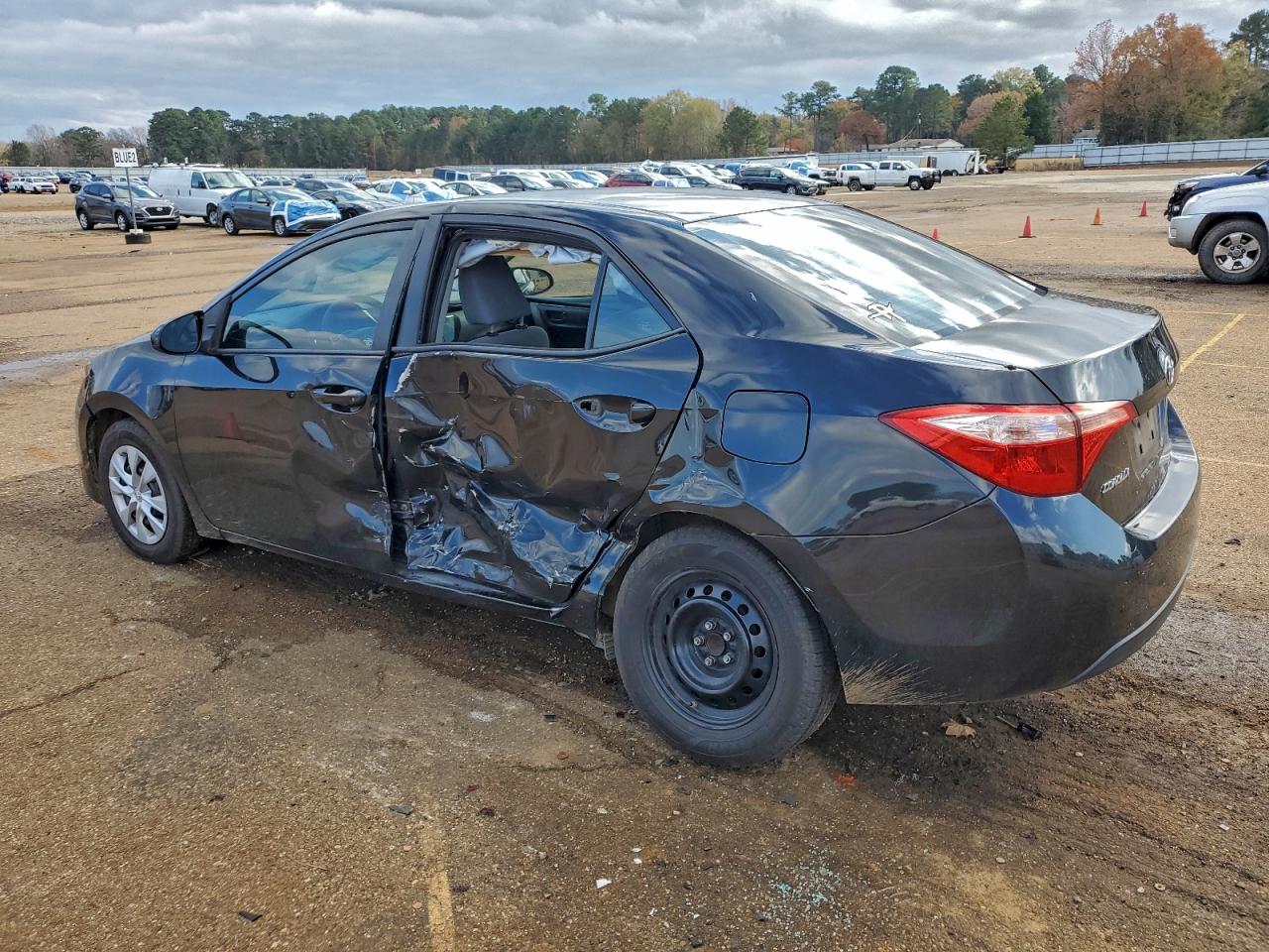 2017 TOYOTA COROLLA L photo 2