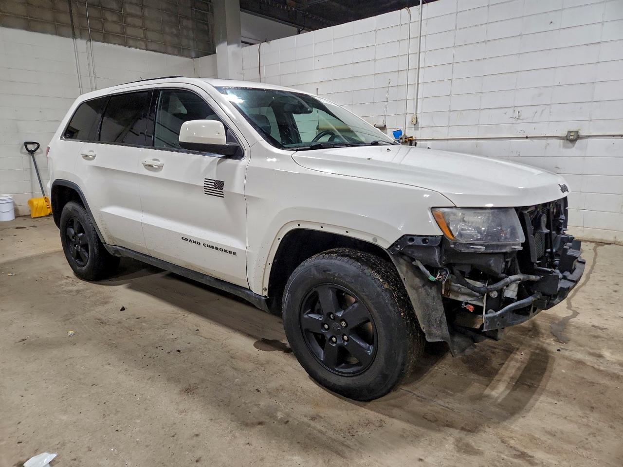 2012 JEEP GRAND CHEROKEE LAREDO photo 4