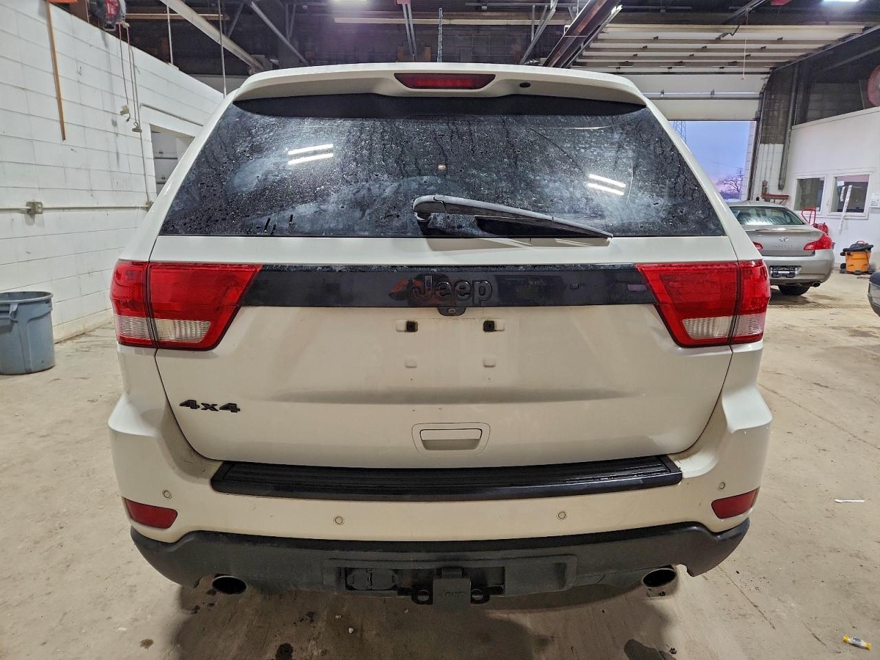 2012 JEEP GRAND CHEROKEE LAREDO photo 6